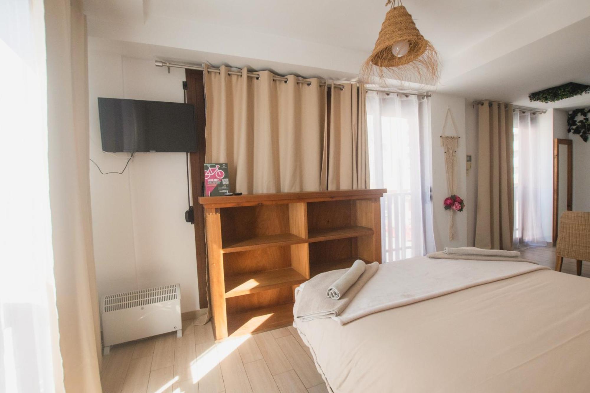Banana Beach Patacona Rooms Alboraia Exterior photo